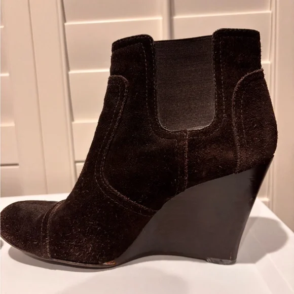 Tory Burch Adrienne suede wedge ankle bootie in brown size 8.5 - Picture 5 of 13